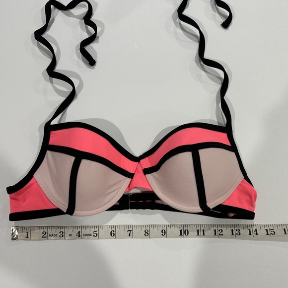 Swim Top Size L. - Picture 5 of 7